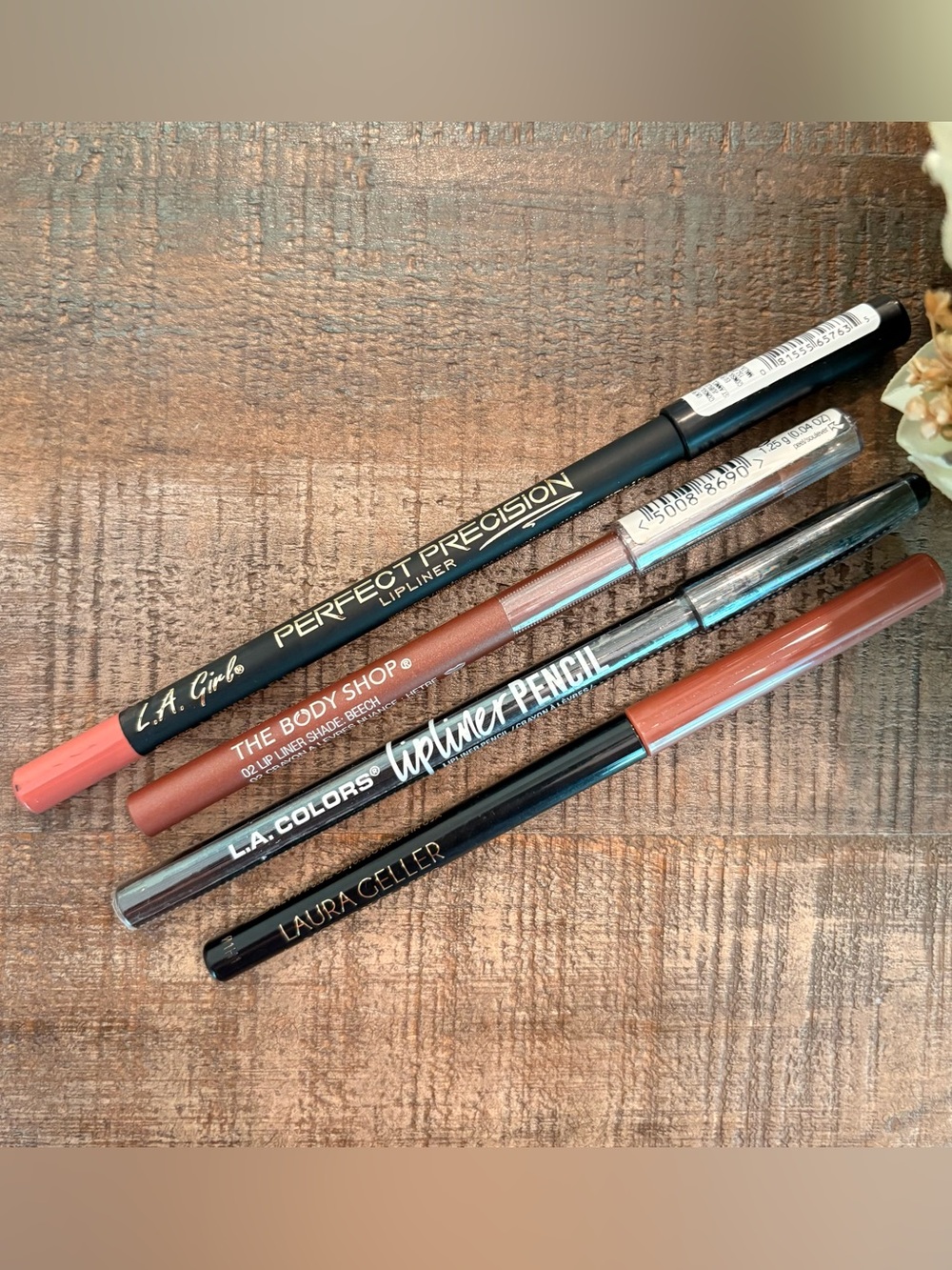 New LIP LINER Bundle w/L.A. Girl, The Body Shop & L.A. Colors + **BONUS Read**